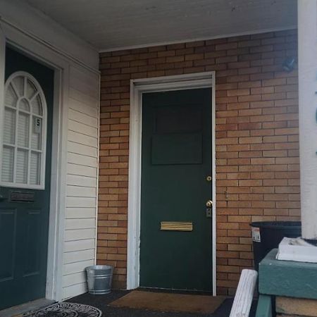E. Michigan Walk Up Furnished 2 Bedroom Apt Lansing Extérieur photo