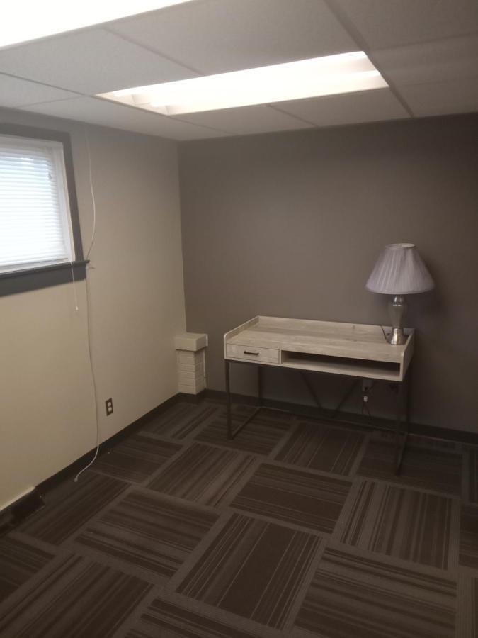 E. Michigan Walk Up Furnished 2 Bedroom Apt Lansing Extérieur photo