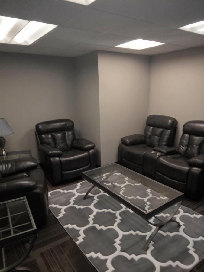 E. Michigan Walk Up Furnished 2 Bedroom Apt Lansing Extérieur photo